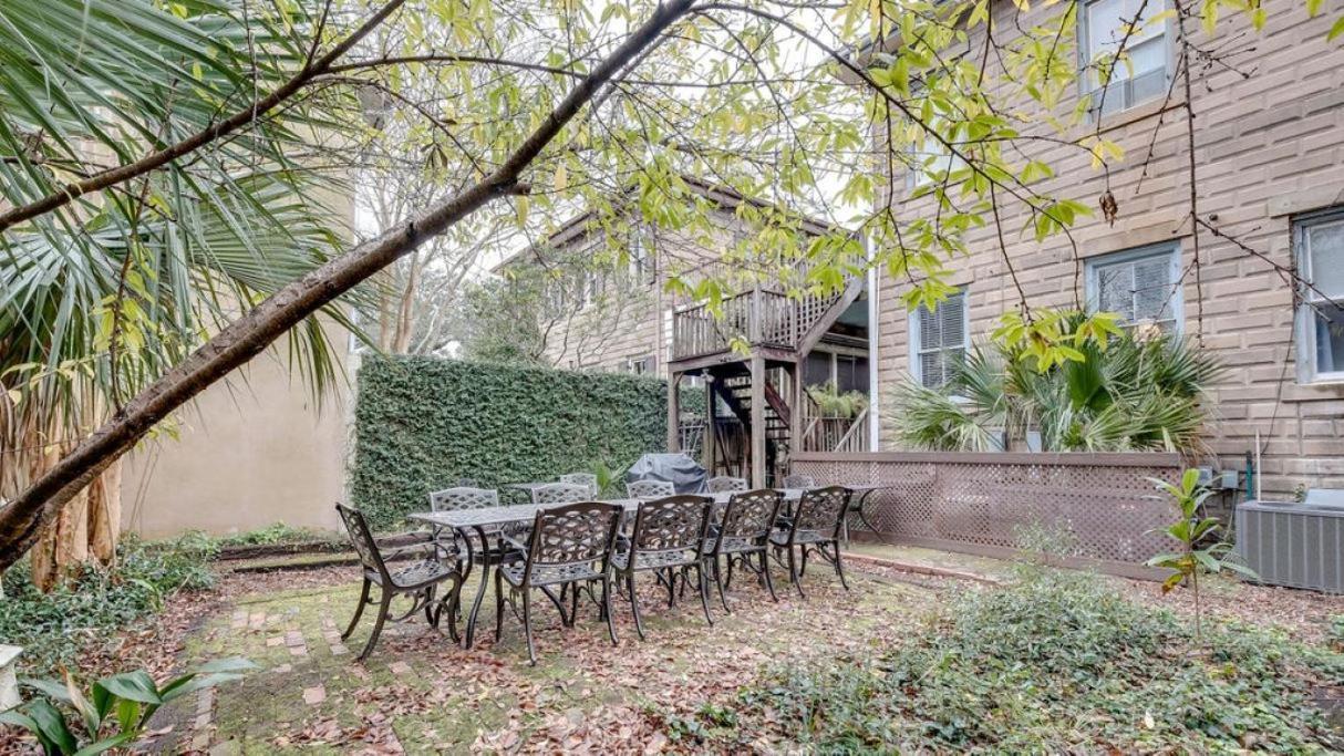 Comfortable Escape In Historic Downtown Savannah Exterior foto
